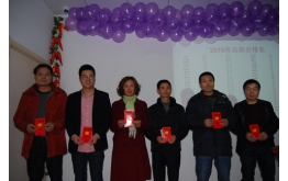 红包雨快下快下，，，，，，，某些人领两次呐！